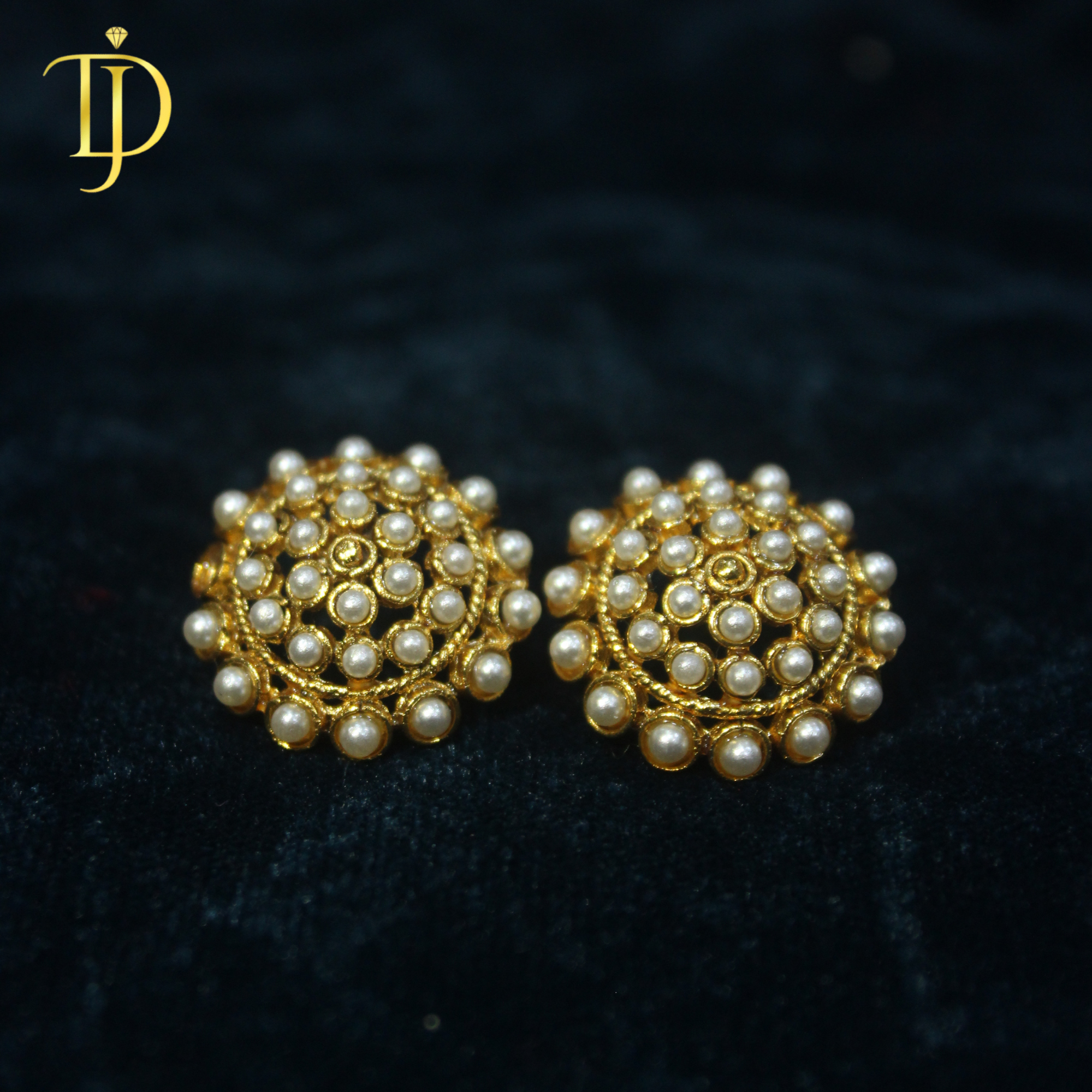 Elegant Gold-Plated Pearl Cluster Stud Earrings - Traditional Floral Design