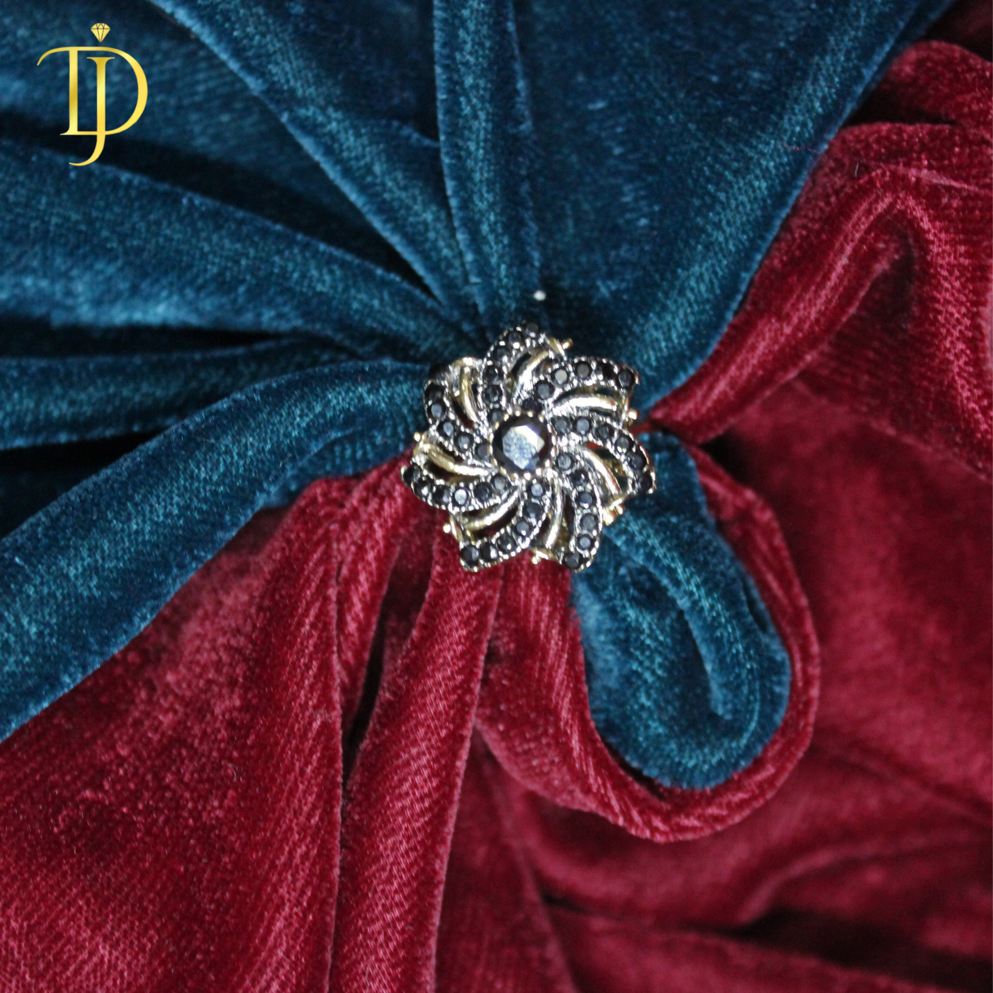 Luxury Black Crystal Floral Statement Ring – Gold Plated Designer Ring for Women | Elegant Party & Wedding Jewelry