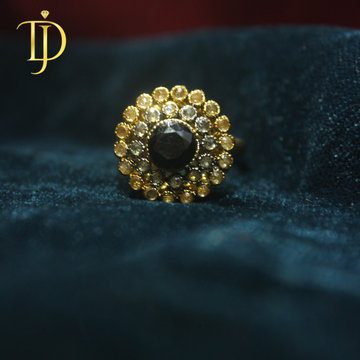 Royal Noir Crystal Bloom Ring – Luxury Gold Statement Piece