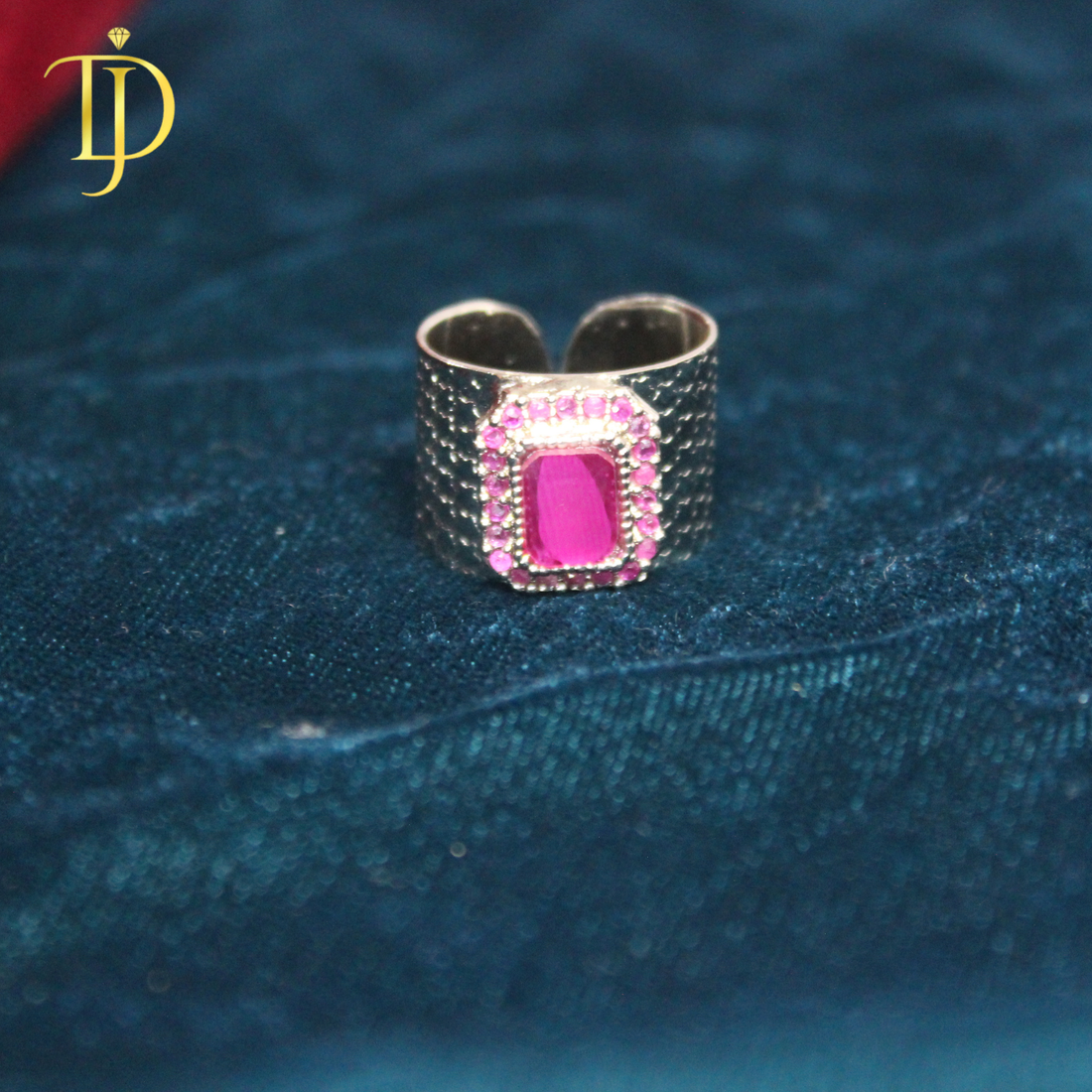 Luxury Pink Stone Statement Ring for Women – Silver Textured Adjustable Band