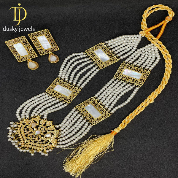 Royal Essence Choker Set